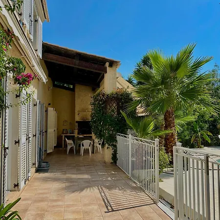Avec Piscine Wifi Parking Villa